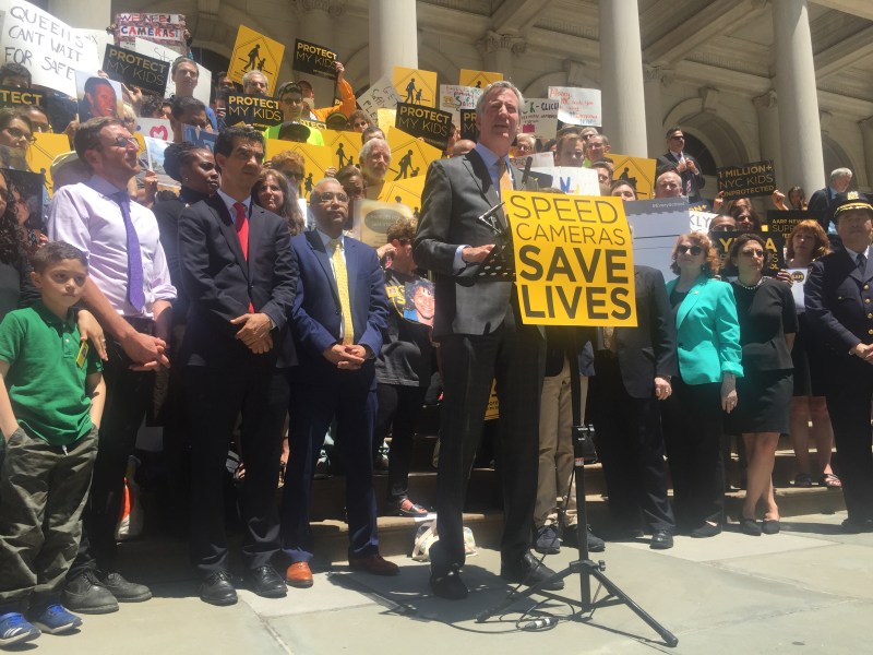 Mayor de Blasio rallying with safe streets advocates today at City Hall. Photo: David Meyer