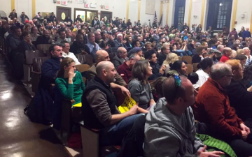 Nearly 300 people showed up to last night's town hall on DOT's redesign for 43rd Avenue and Skillman Avenue. Photo: David Meyer