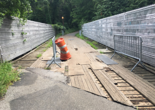 The Fort Washington pedestrian bridge has looked like this for months. Photo: Liz Marcello