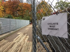 The bridge over the Amtrak tracks in upper Manhattan ‚ a crucial link — reopened after a months-long campaign by Streetsblog and local cyclists. Photo: Joe Cutrufo.