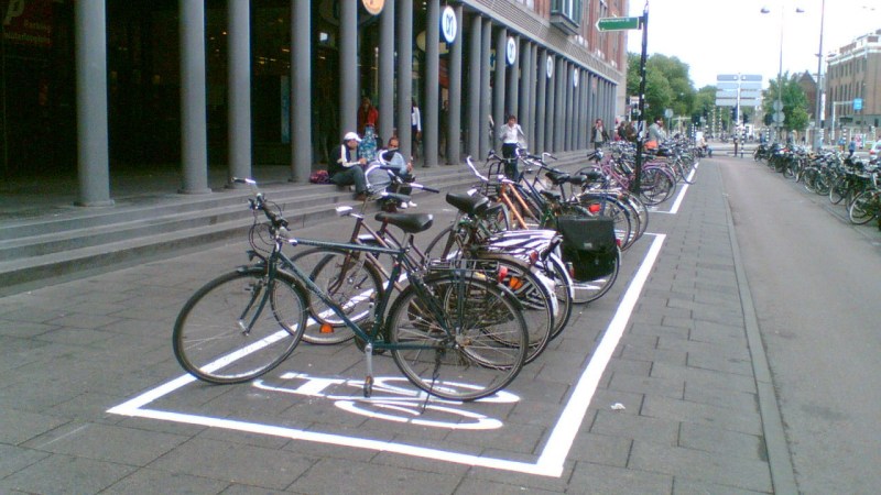 Painted "fietsparkeervakken," or literally "bike parking spaces," in Amsterdam. This would be nice here. Photo: NHNieuws