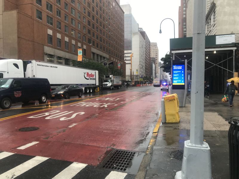 On Day 1 of the 14th Street "busway," buses had plenty of room. This view is looking east from Third Avenue. Photo: Dave Colon