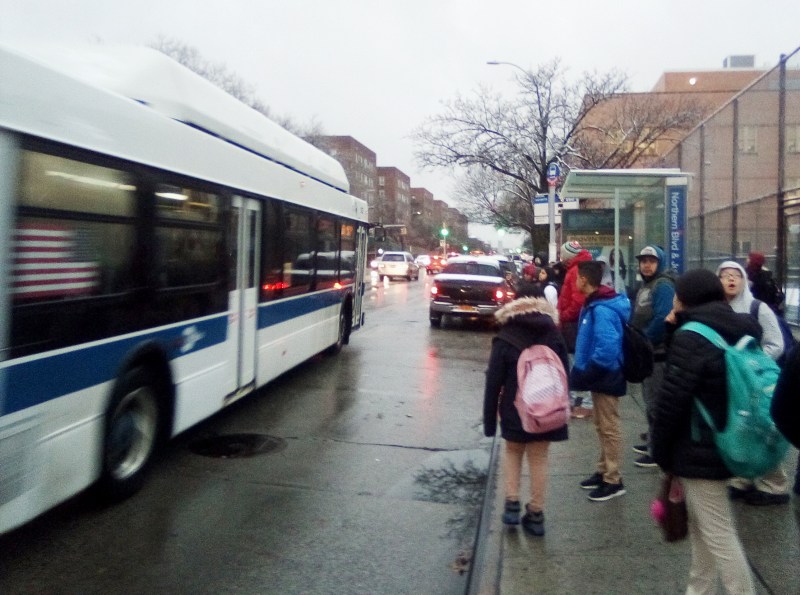 Bus service on Northern Boulevard is poor — and the roadway is unsafe — because of too many cars. Photo: Benjamin Garron-Caine