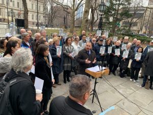 Council Speaker Corey Johnson, surrounded by Brooklyn Heights and Cobble Hill residents who support covering over the Brooklyn-Queens Expressway to benefit their neighborhoods, said he'd love to tear down the roadway, if there is a "responsible" plan to do so. Photo: Gersh Kuntzman