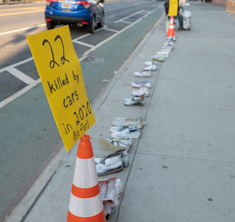This was what Mayor de Blasio would have seen outside his gym on Monday. Photo: Take the Streets