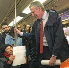 The mayor rode the subway in February, 2019, to support congestion pricing. File photo: Gersh Kuntzman