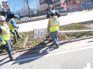 Friend of Streetsblog Steve Vaccaro snapped this photo of workers making the ban on e-bikes official on the Hudson River Greenway.