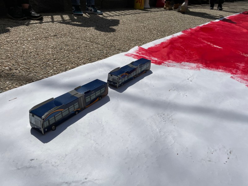 Aw, cute buses. Photo: Dave Colon