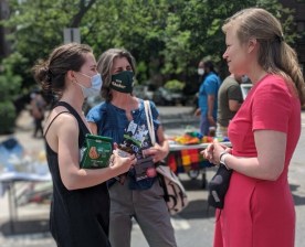 Mayoral candidate Kathryn Garcia signed the petition on Saturday demanding a linear park on 34th Avenue in Jackson Heights.