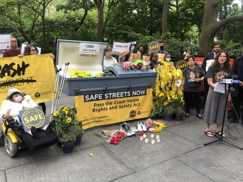 Amy Cohen speaking at City Hall Park during last stop of Families For Safe Streets roadtrip