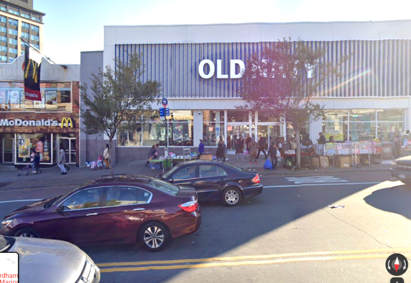 The stretch of East Fordham Road in the Bronx where the incident took place. Photo: Google