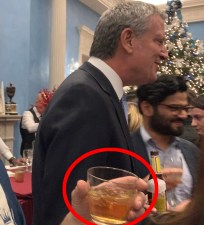 That's Mayor de Blasio at the last media party at Gracie Mansion in 2019. That's our editor's whiskey in the foreground.