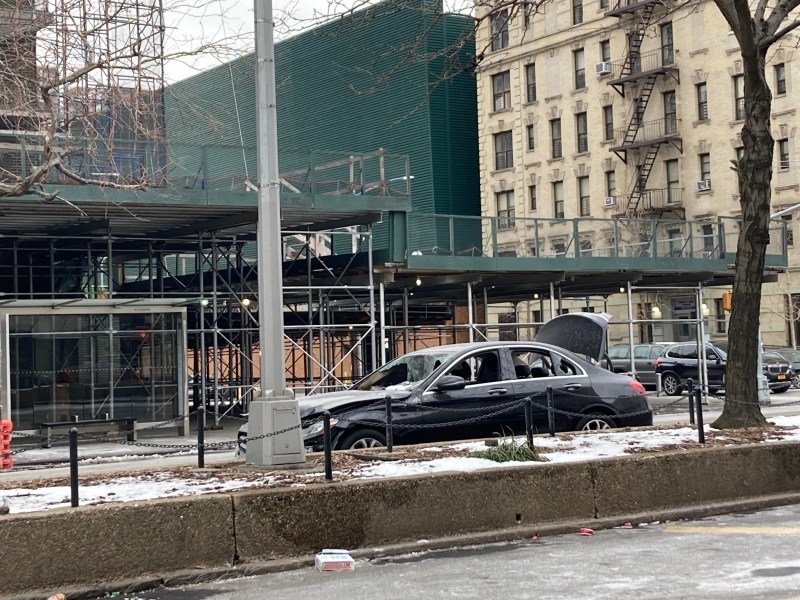 This was the abandoned, totaled Mercedes in front of Assembly Member Al Taylor's office on Jan. 9, after it had already been sitting there for two weeks. Photo: Wendy Franks