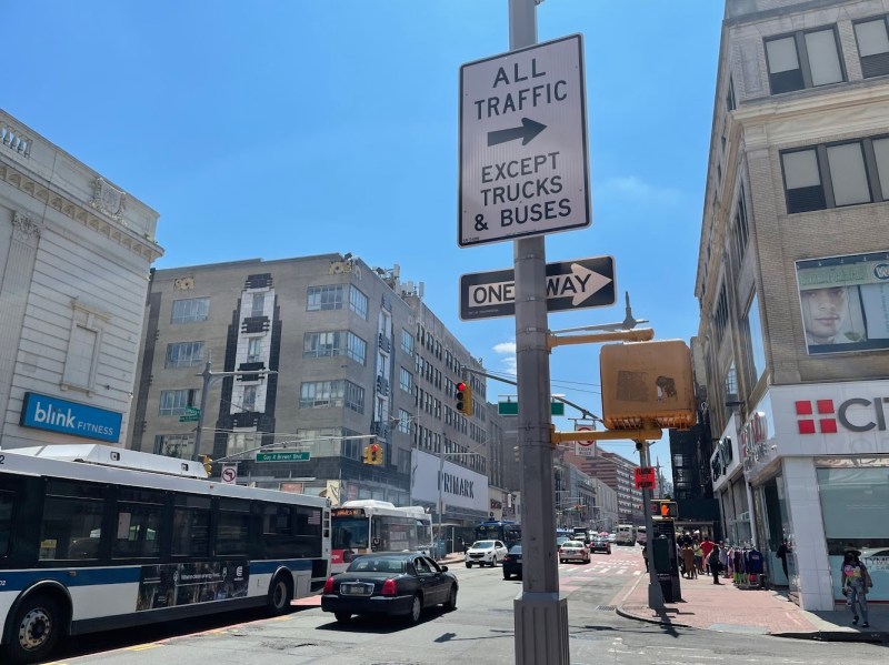 Drivers ignore the busway on Jamaica Avenue. Photo: Noah Martz