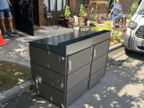 The first Staten Island Clean Curbs enclosure, in front of Vinium at 704 Bay St. File Photo