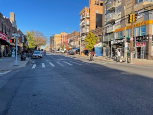 Eighth Avenue and 48th Street in Sunset Park, still a two-way street almost a year after the city said it would be turned into a one-way street. Photo: Dave Colon