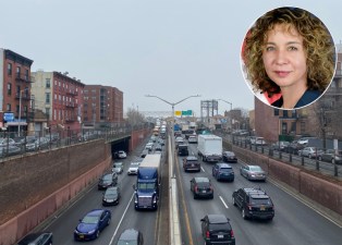 Six lanes of BQE nastiness trenched through Carroll Gardens — and Deputy Mayor Meera Joshi said that the roadway will likely again be six lanes. Photo: Kevin Duggan